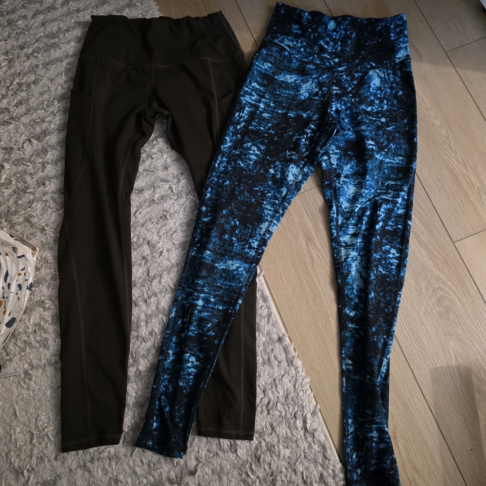 Stylish Black and Blue Leggings